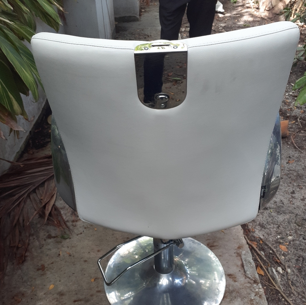 Nilo MALETTI RECLINING Make up chair with base